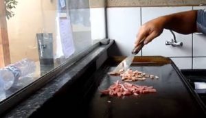 passo 02 receita de macarrão na chapa