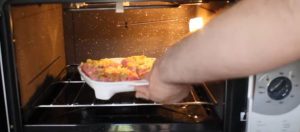 passo 03 linguiça de forno recheada