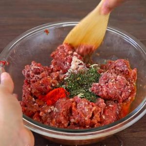 CARNE MOIDA RECHEADA E FACIL DE FAZER