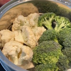 COUVE FLOR E BROCOLIS GRATINADO GOSTOSO