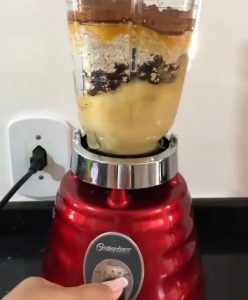 APRENDA A FAZER BOLO DE CHOCOLATE COM BANANA NA AIRFYER RÁPIDO E FÁCIL