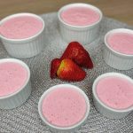 MOUSSE FIT DE MORANGO CASEIRO