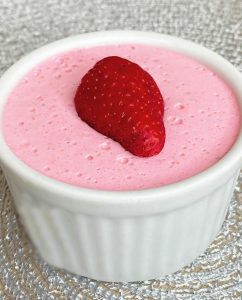 PASSO A PASSO DE COMO FAZER MOUSSE FIT DE MORANGO EM CASA